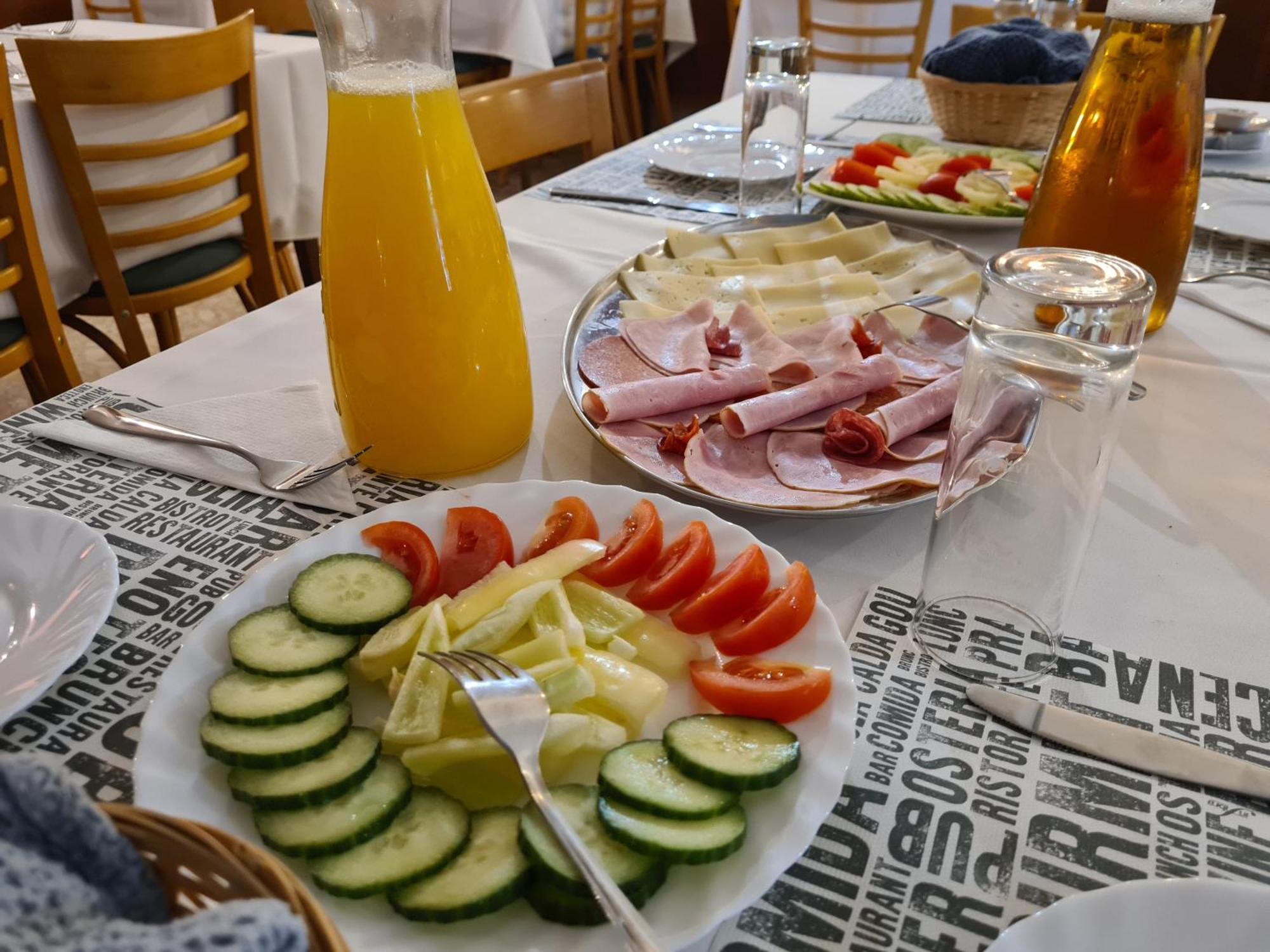 Hotel Oroszlan Szigetvár Buitenkant foto